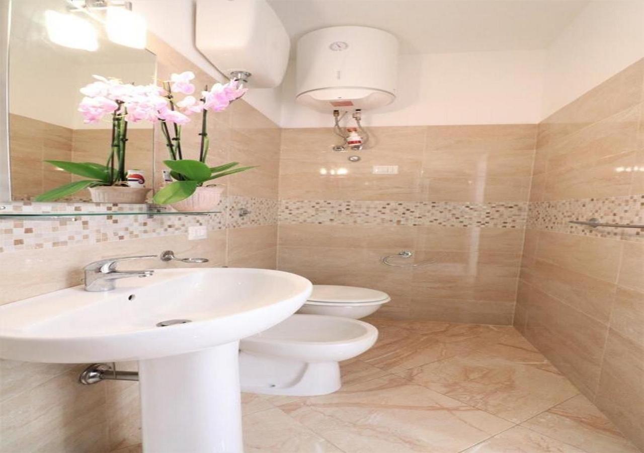 Sorrento Historical Center Apartment ภายนอก รูปภาพ