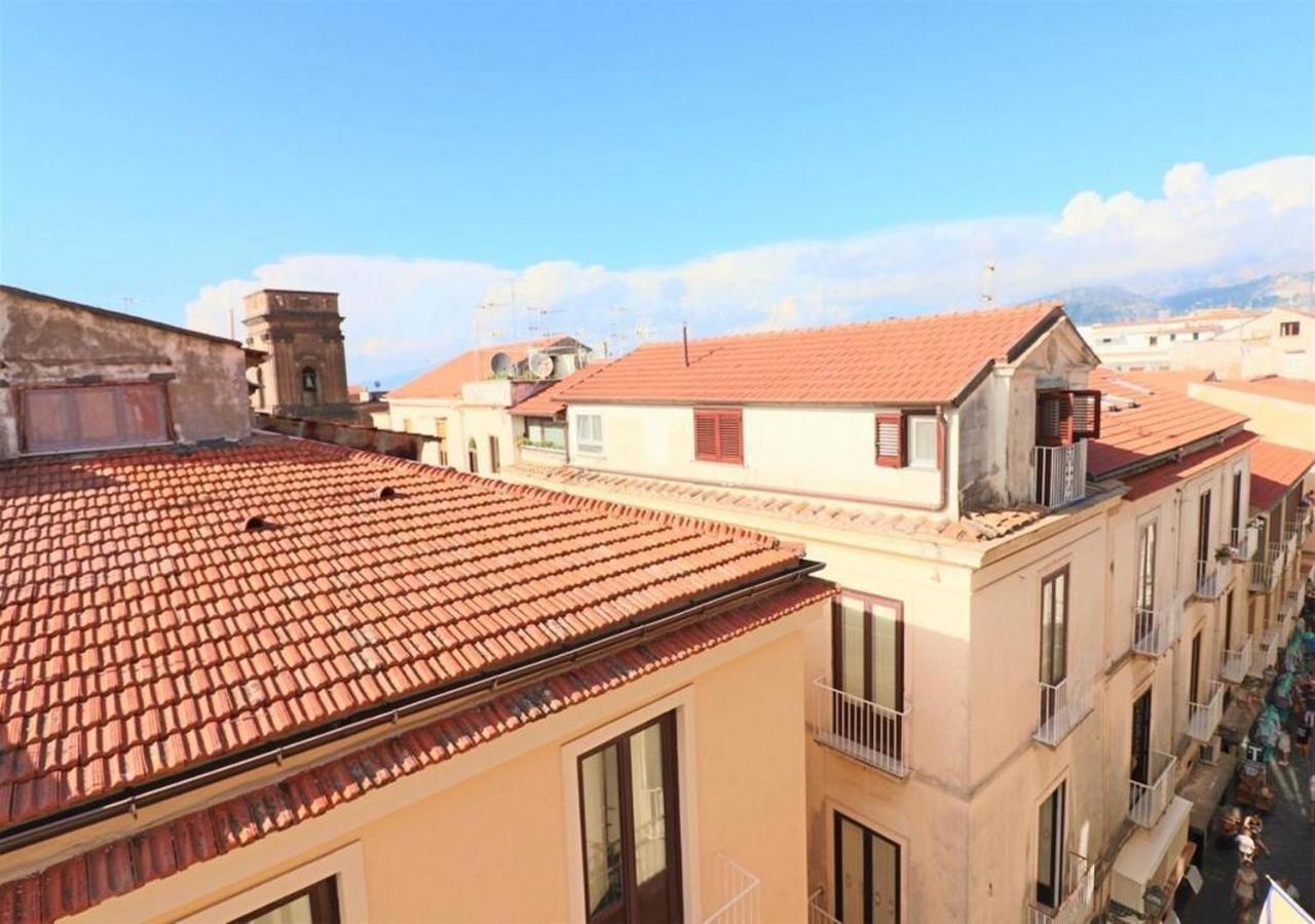 Sorrento Historical Center Apartment ภายนอก รูปภาพ