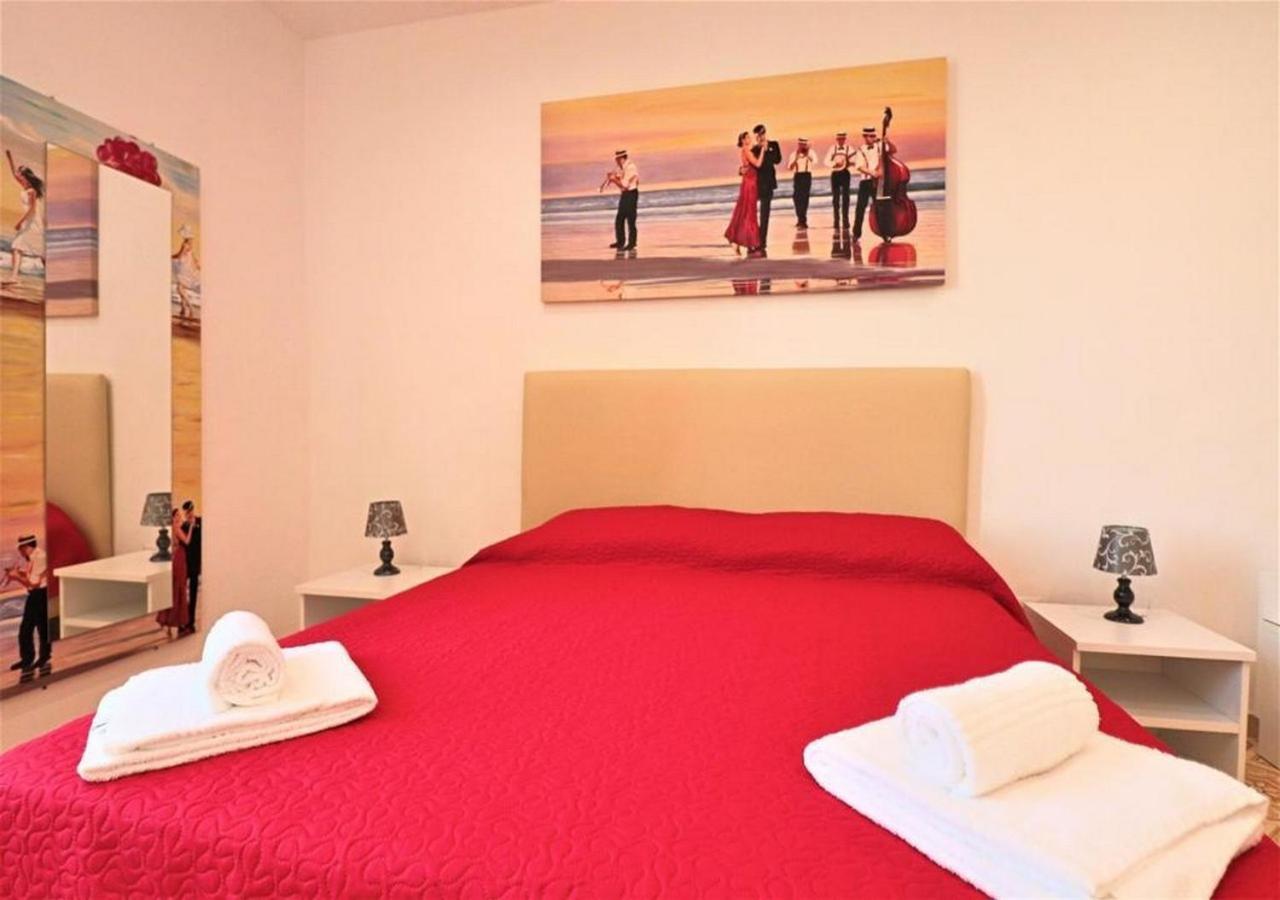 Sorrento Historical Center Apartment ภายนอก รูปภาพ